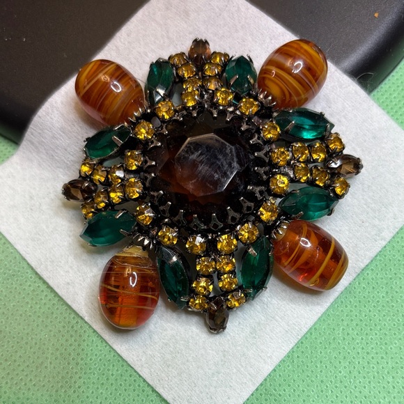 Extraordinary Vintage Broach